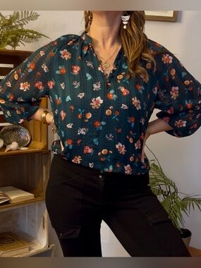 Ann Taylor Floral Sheer Blue Button-Front Blouse Elastic Cuff & Waist Medium